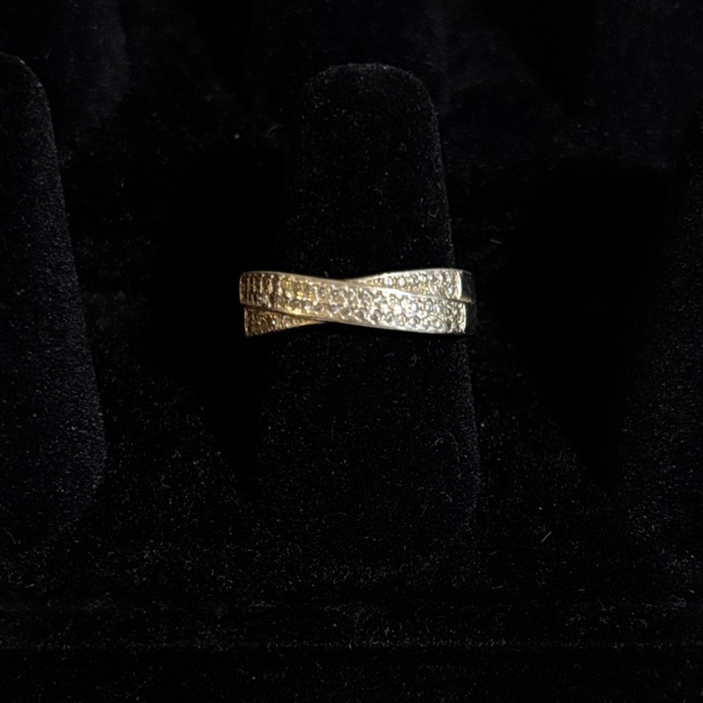 Elegant silver Ring with Textured Design